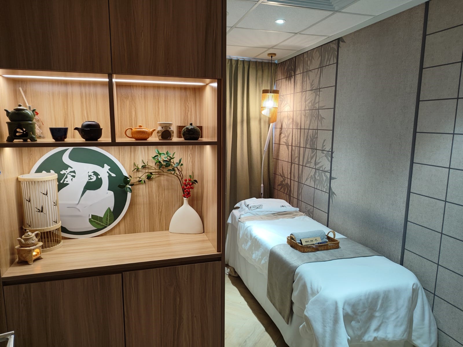 公司頂讓,公司賣盤,中小企資助,創(chuàng)業(yè)基金支援,出讓頂手生意,政府資助項目,香港買生意,香港資助項目